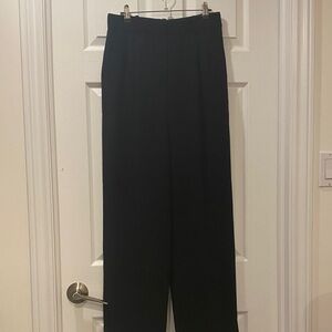 Wilfred Black Effortless Pants Crepey Fabric Size 8 Short - Excellent Condition